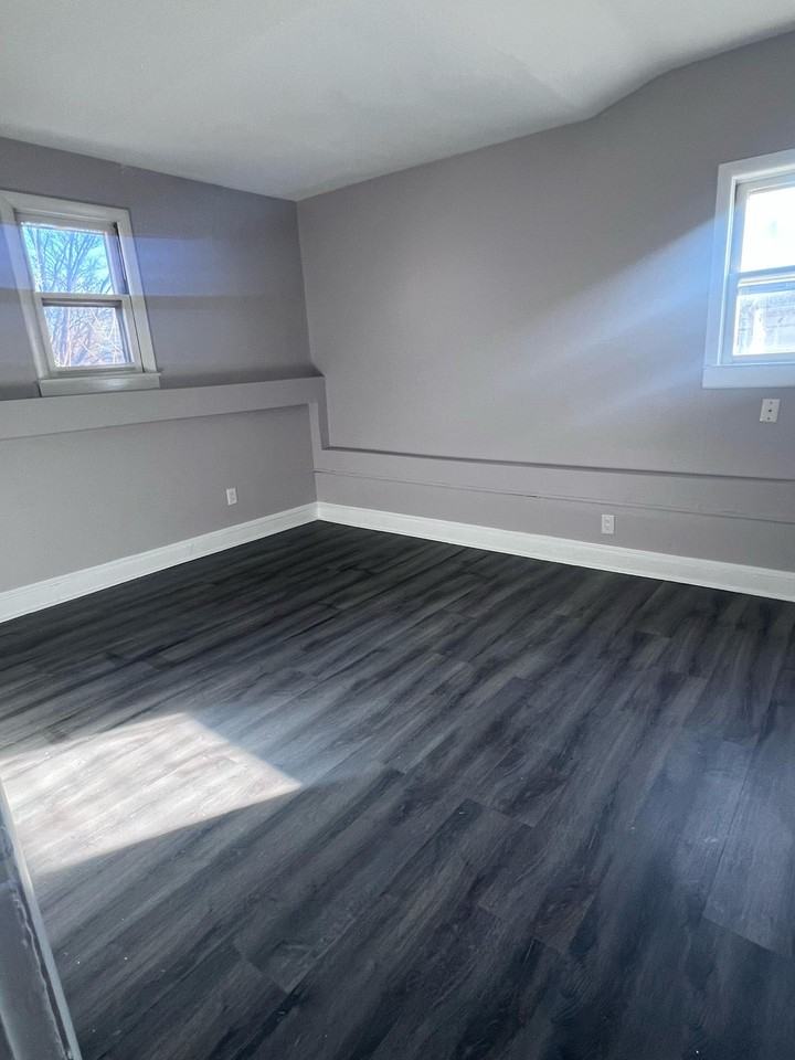 219 South Orchard Street - Photo 6 of 9