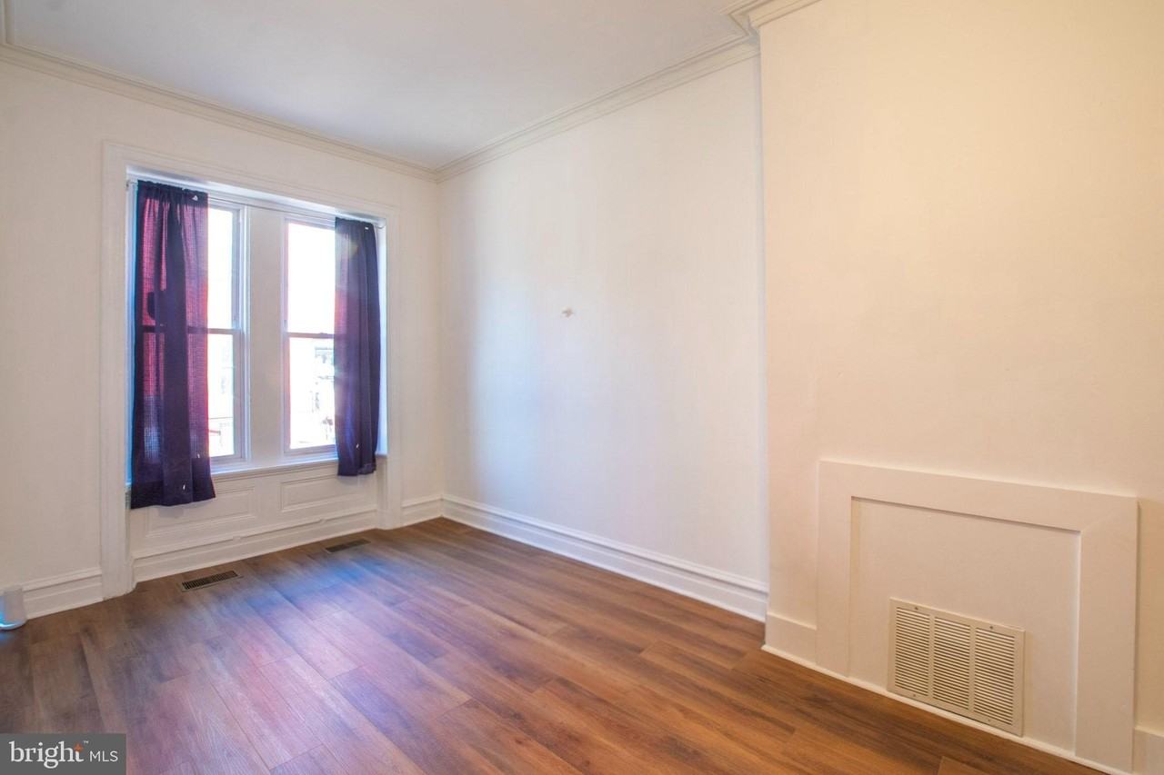 2039 N Gratz St - Photo 4 of 20