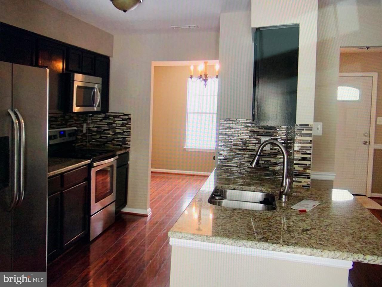 910 Wind Ridge Dr - Photo 2 of 7