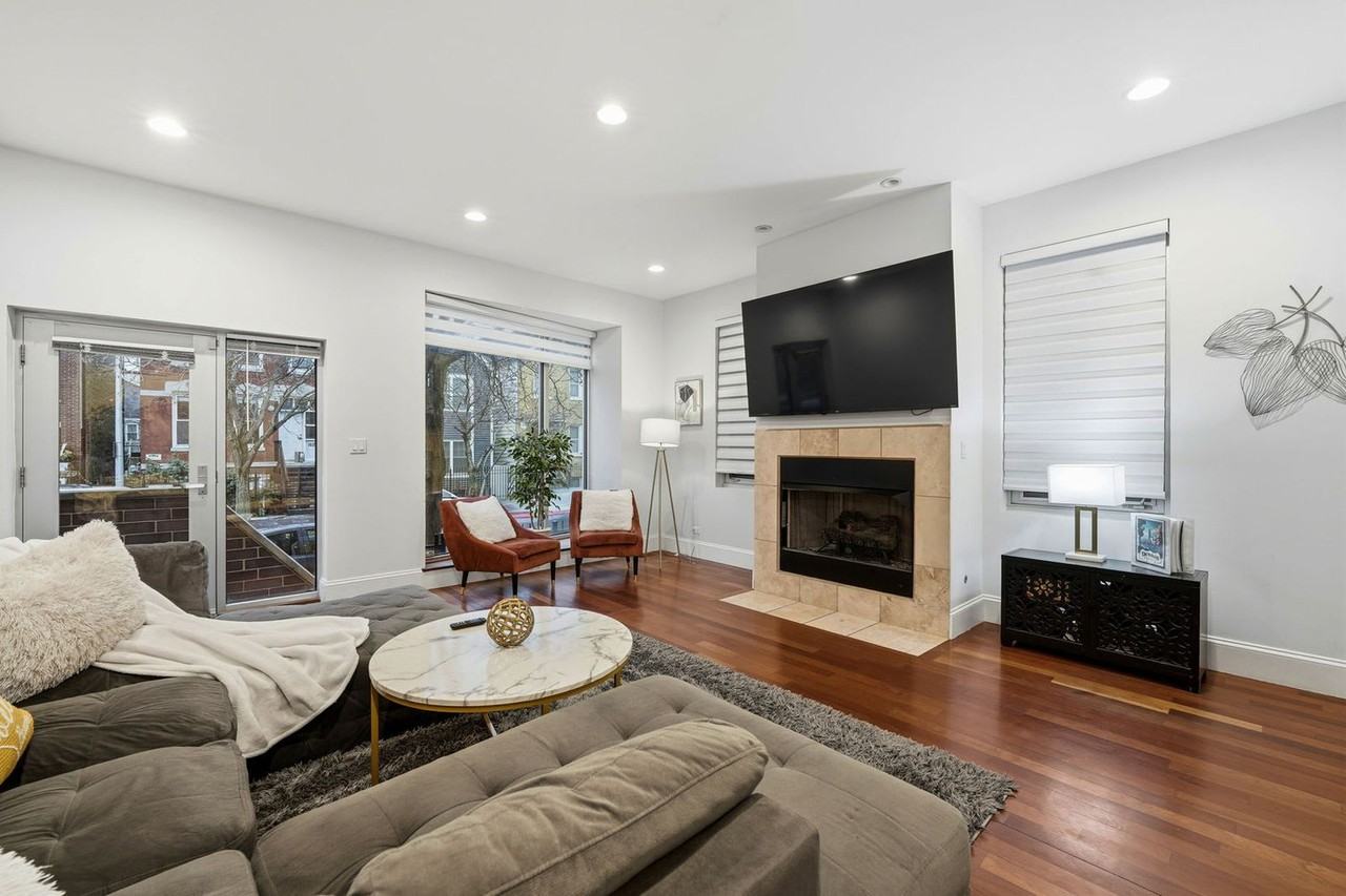 1621 W Beach Ave #1244913P - Photo 6 of 50