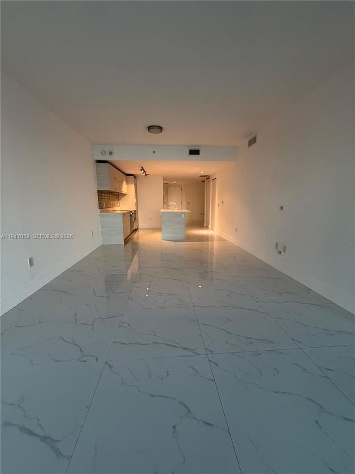 NE 32nd St & Biscayne Blvd - Photo 4 of 19