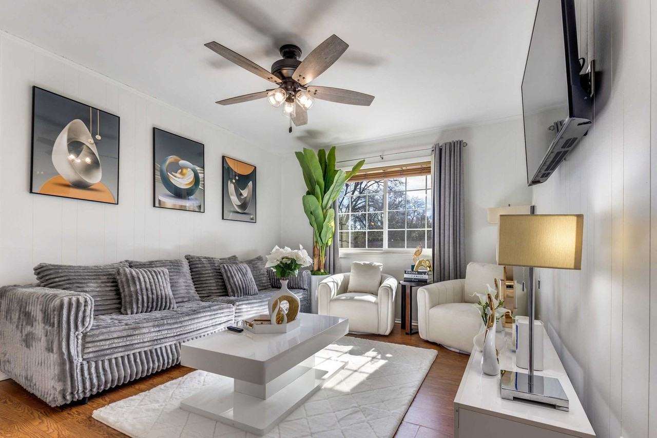 220 Mitchell St #1314861P - Photo 3 of 24