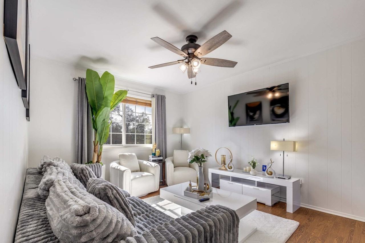 220 Mitchell St #1314861P - Photo 4 of 24