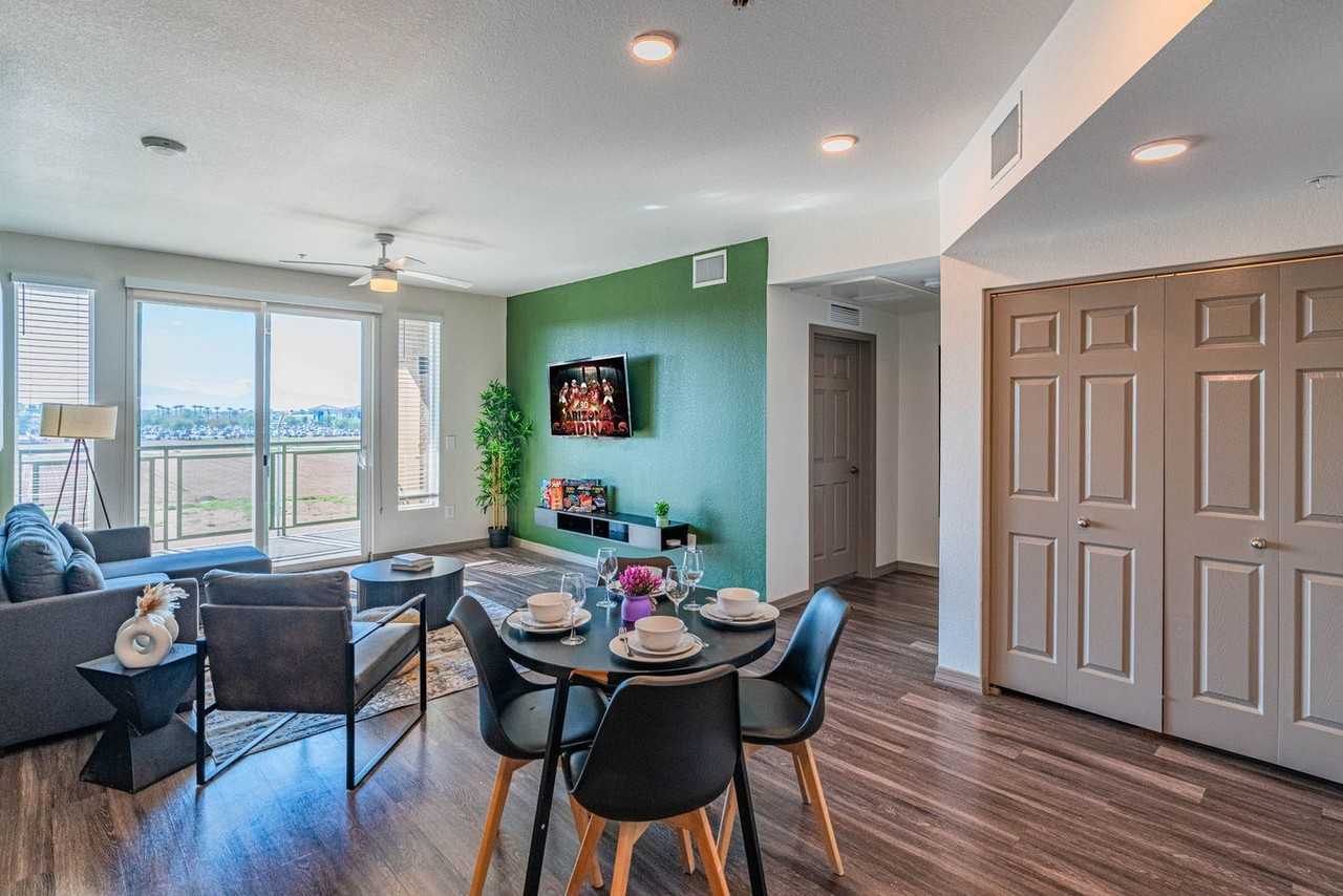 9600 W Georgia Ave #1369232P - Photo 4 of 50