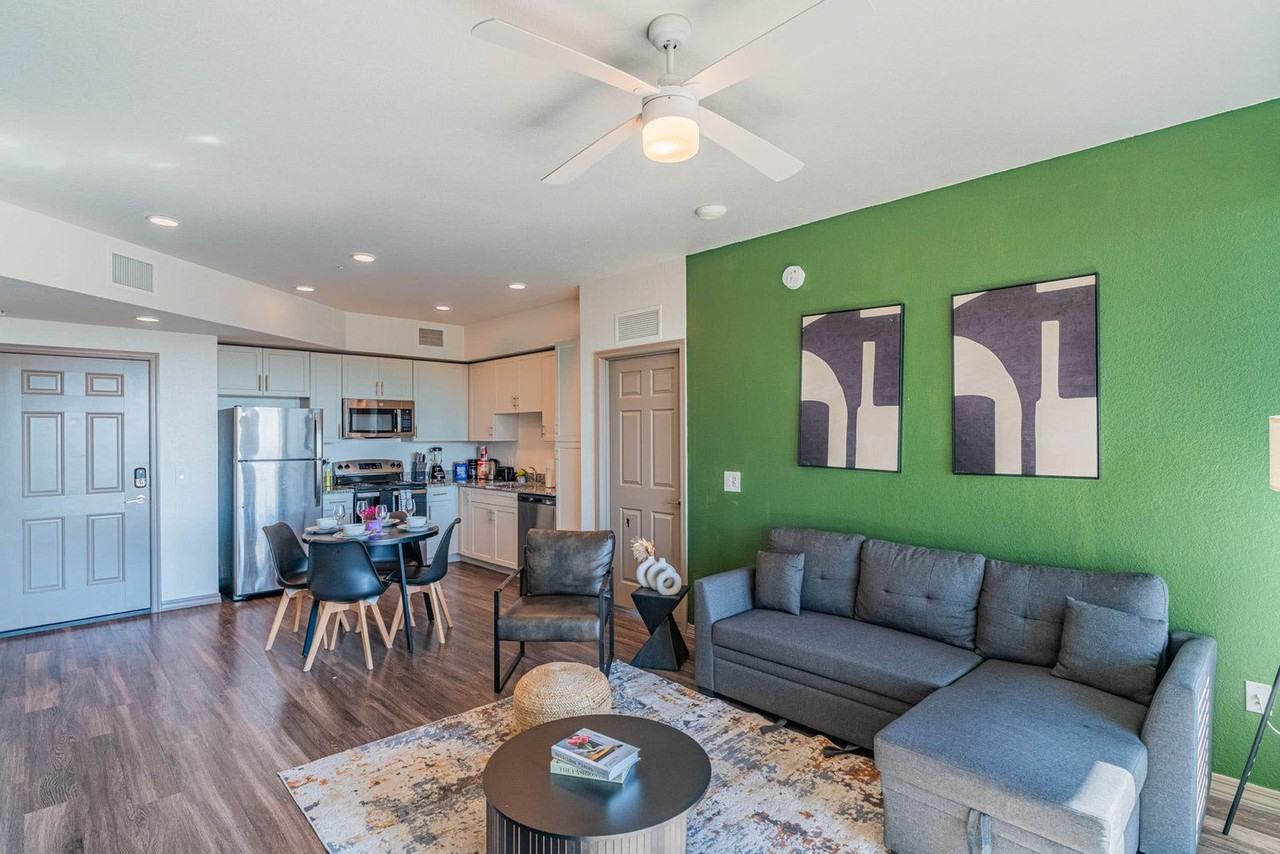 9600 W Georgia Ave #1369232P - Photo 7 of 50