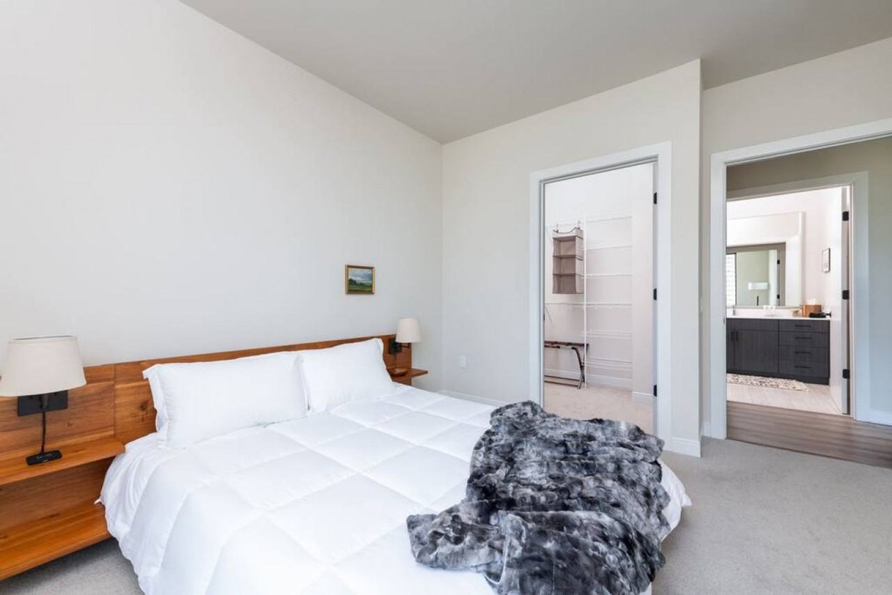 1632 N Franklin Pl #1379006P - Photo 5 of 17