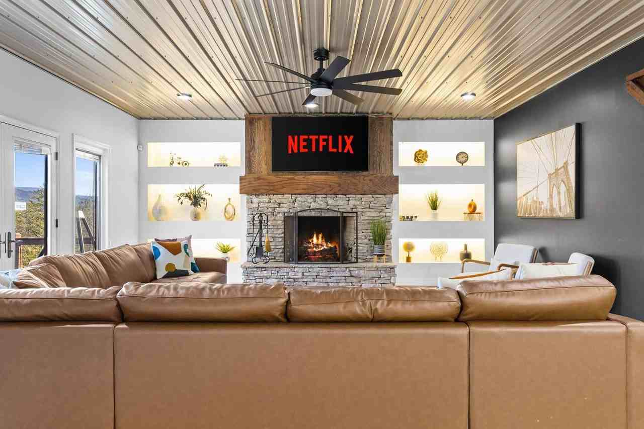 554 Choctaw Rdg #1388518P - Photo 2 of 50