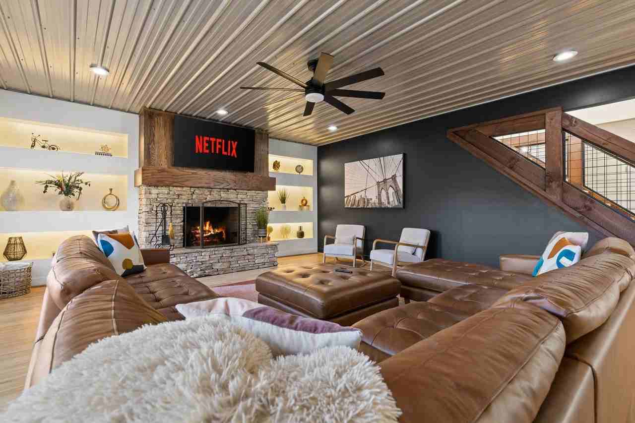 554 Choctaw Rdg #1388518P - Photo 3 of 50