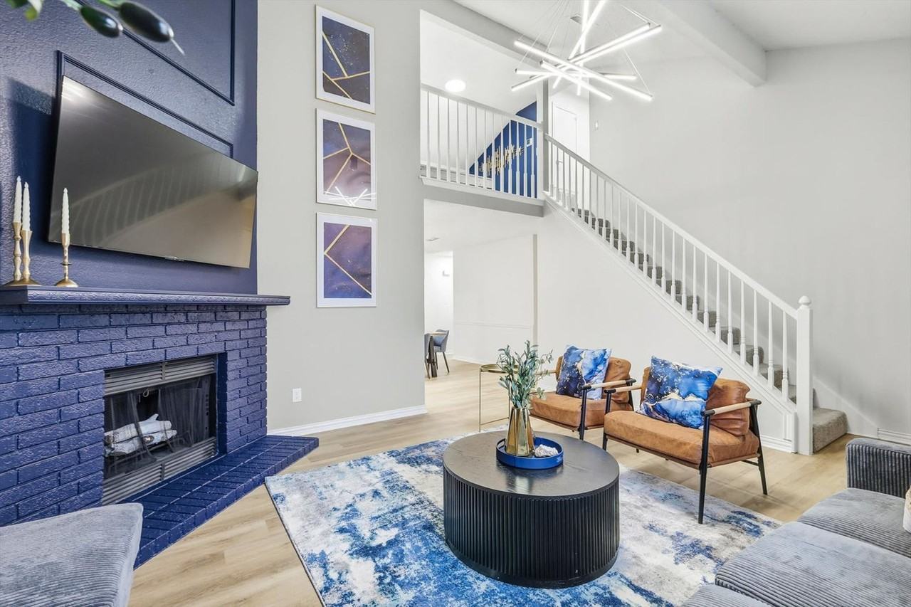 2 Saint Charles Pl #1389216P - Photo 3 of 48