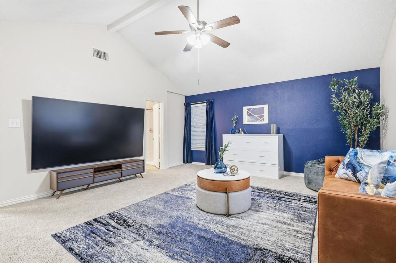 2 Saint Charles Pl #1389216P - Photo 7 of 48