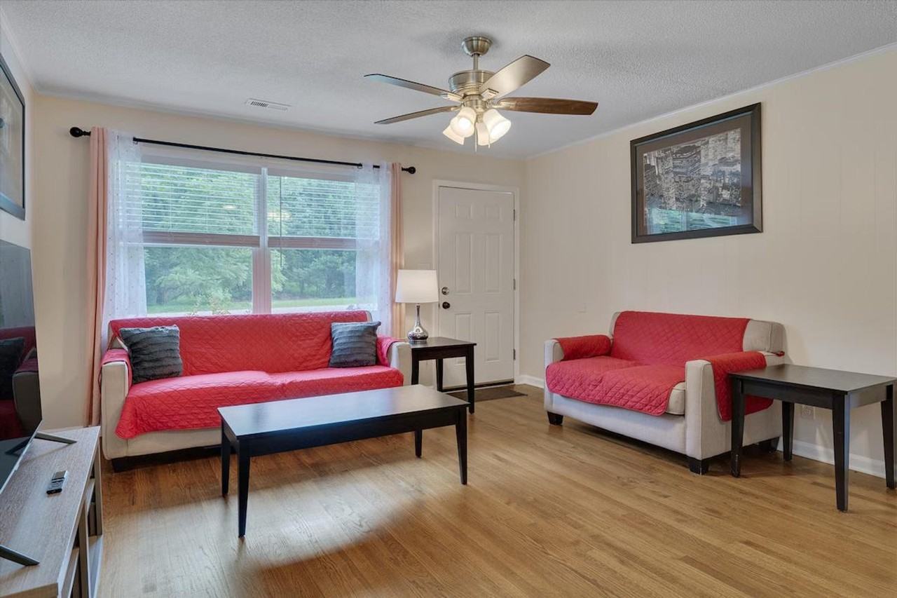 210 Parthenia Dr #1388444P - Photo 4 of 32