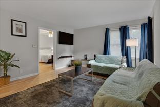 803 W Markham Ave - Photo 1 of 1