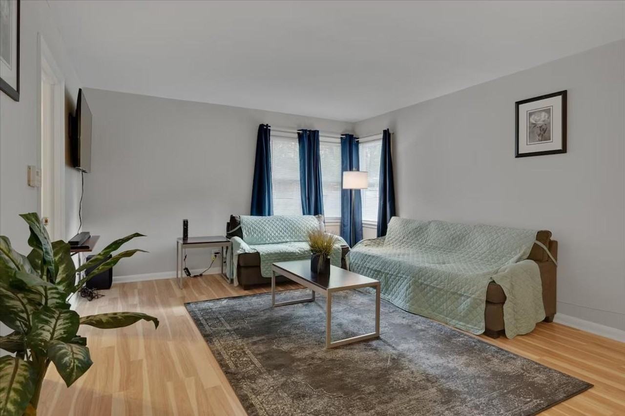 803 W Markham Ave #1388429P - Photo 3 of 30