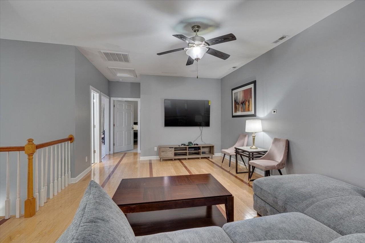 942 Westland Ridge Rd #1388433P - Photo 3 of 29