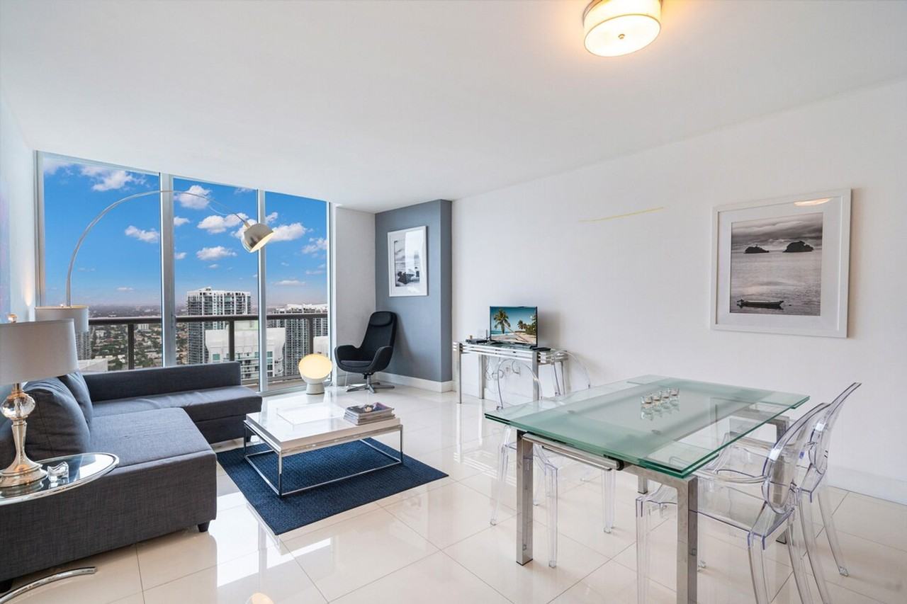 495 Brickell Ave #1389645P - Photo 2 of 33