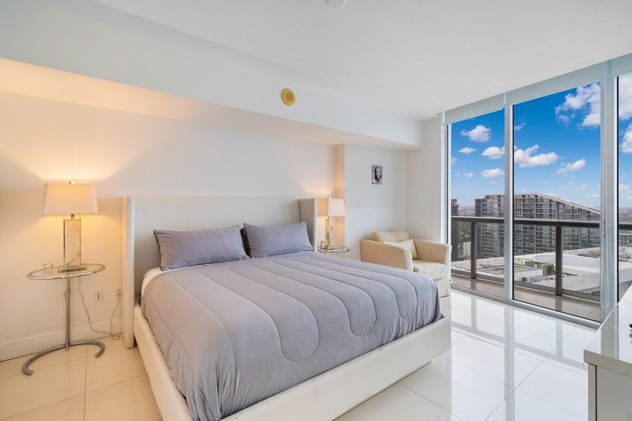 495 Brickell Ave #1389645P - Photo 5 of 33