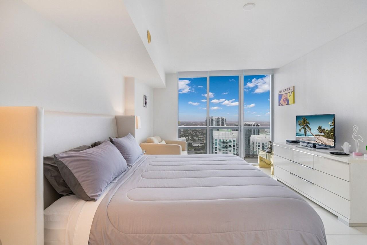 495 Brickell Ave #1389645P - Photo 7 of 33