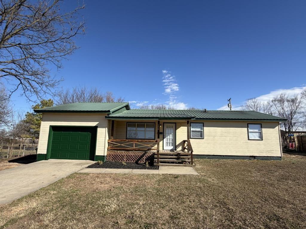 406 Anderson Dr - Photo 2 of 15