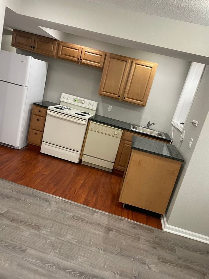 11350 Hessler - Photo 3 of 6