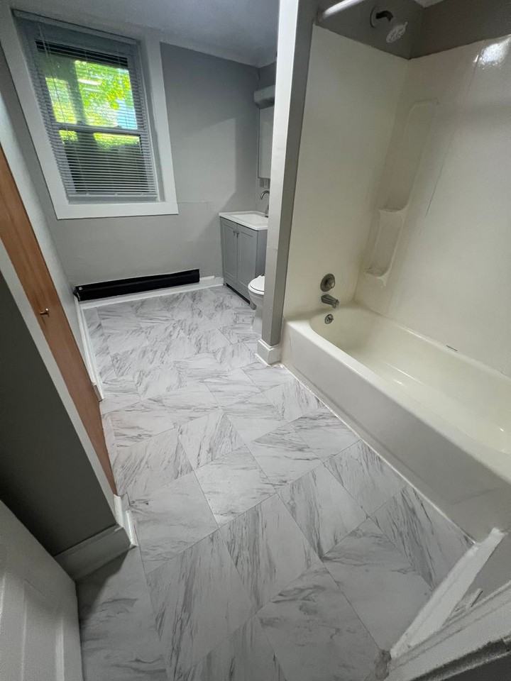 11420 Hessler - Photo 2 of 9