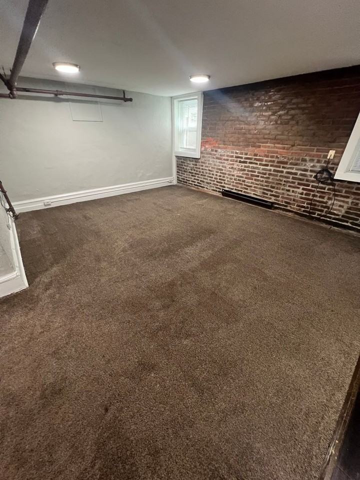 11420 Hessler - Photo 7 of 9
