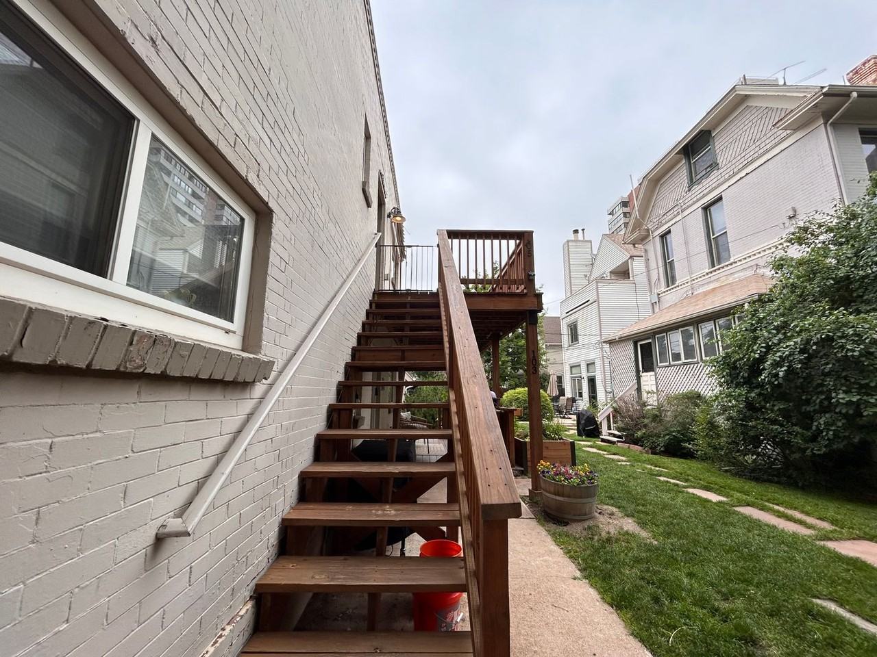 105 N Pearl St #105E - Photo 4 of 33