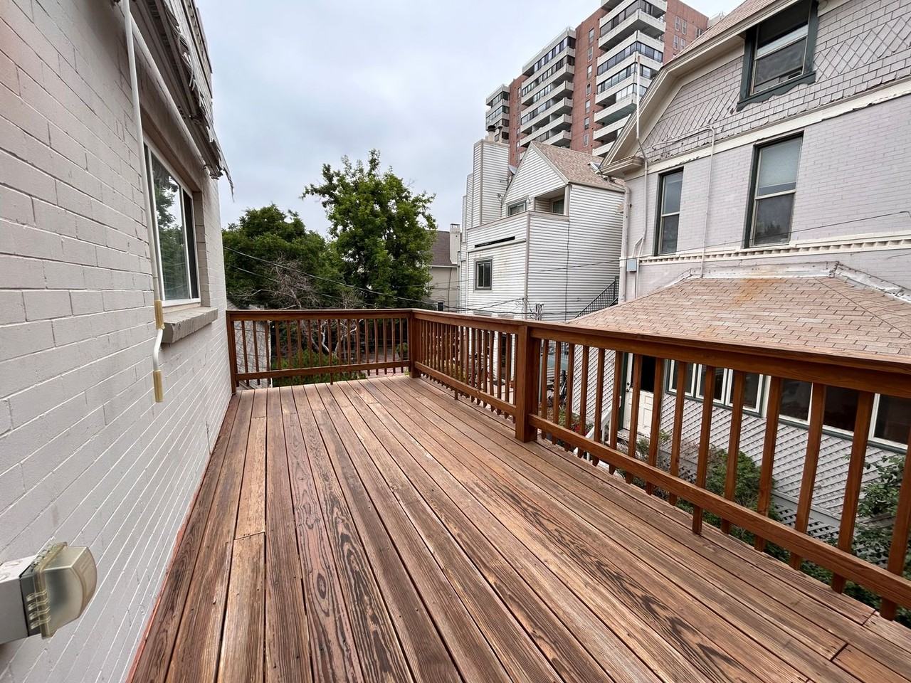 105 N Pearl St #105E - Photo 7 of 33