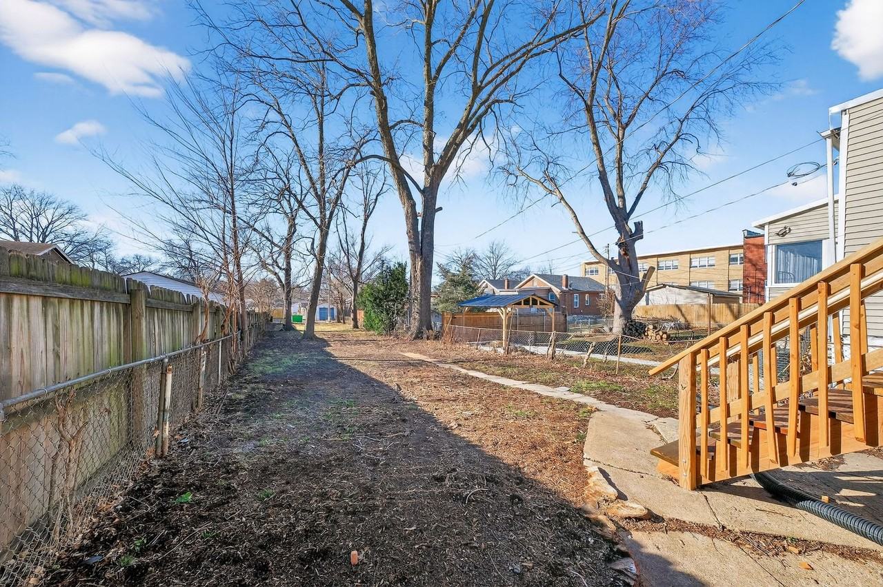 4142 Delor St - Photo 6 of 32