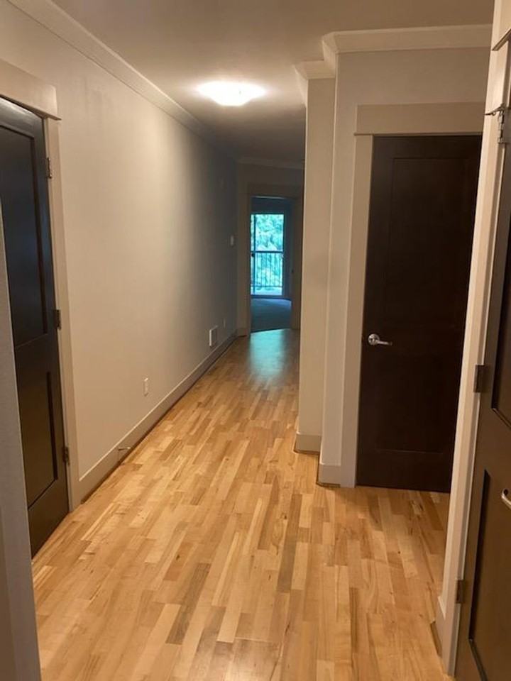 18609 Se Newport Way - Photo 3 of 9