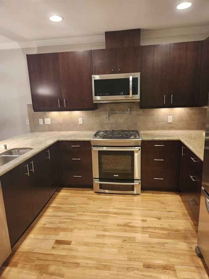 18609 Se Newport Way - Photo 7 of 9