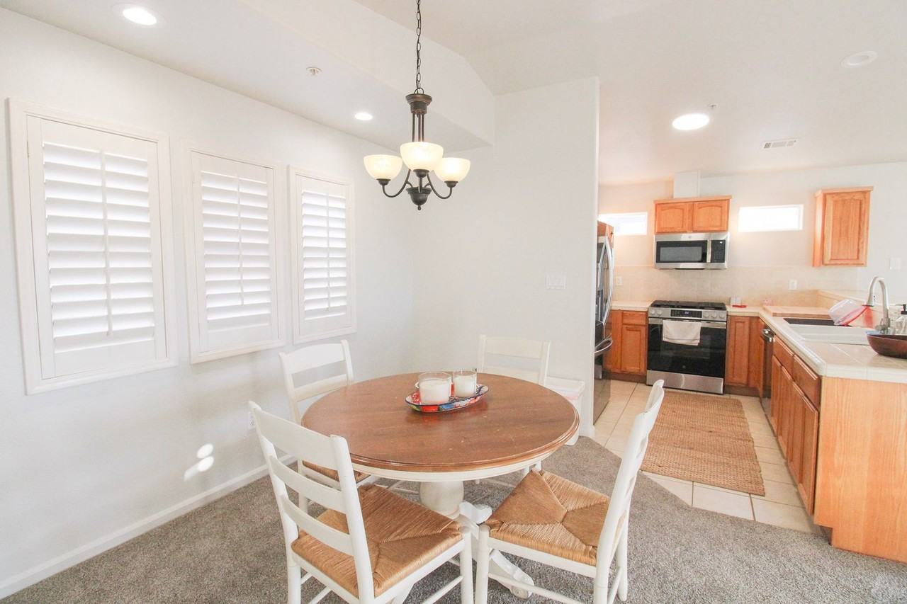 253 N 5th St - Photo 2 of 20