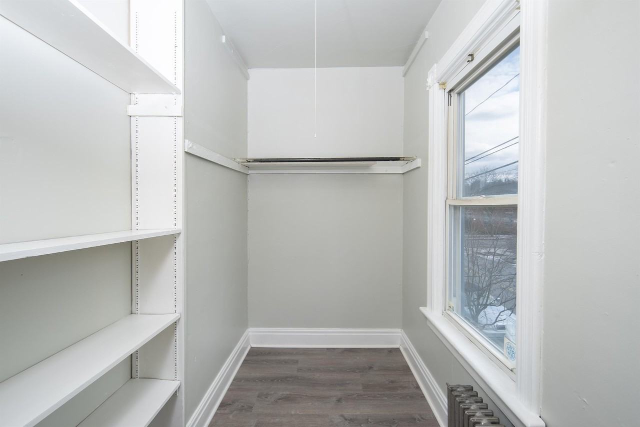 13 112th St #2F - Photo 3 of 21