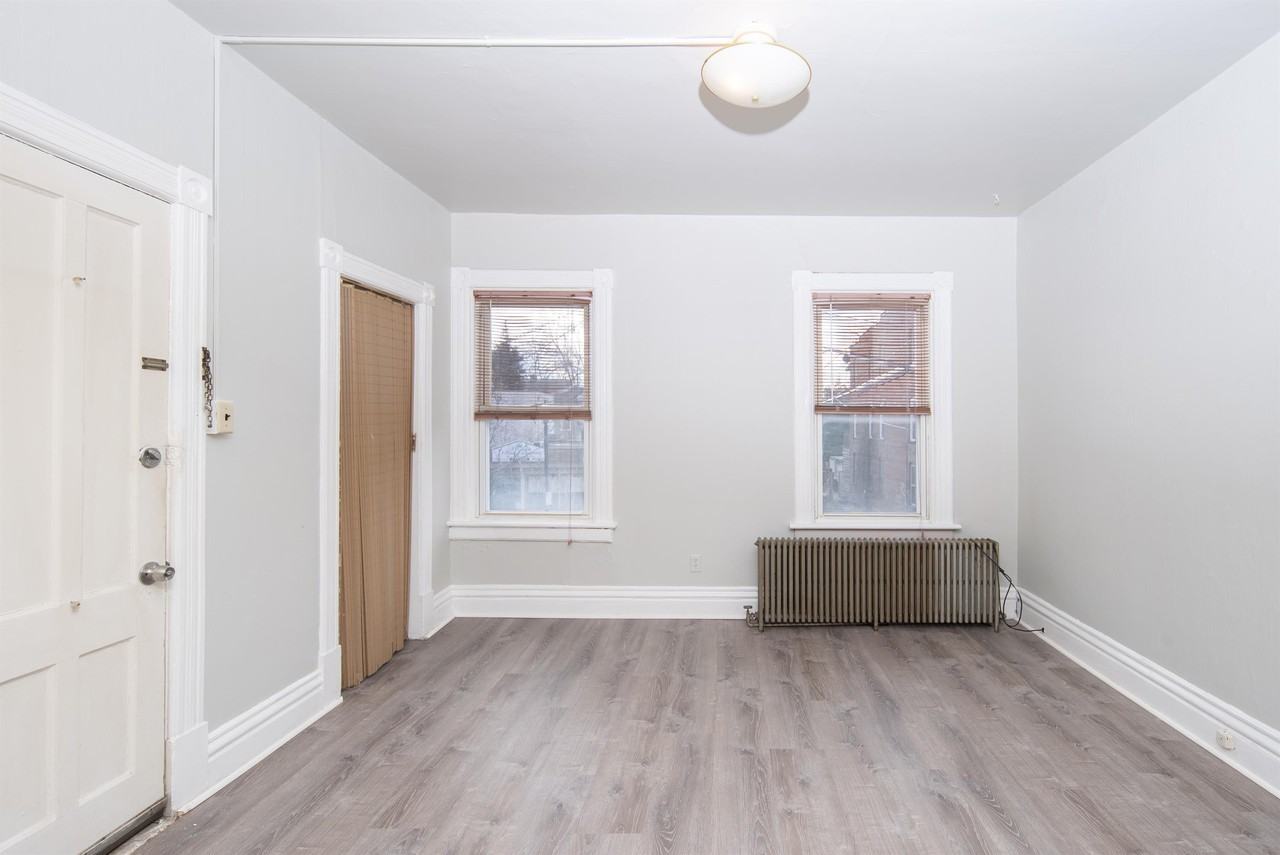 13 112th St #2F - Photo 5 of 21