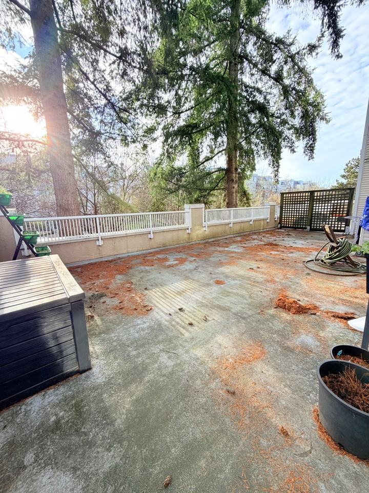 8655 Jones Rd - Photo 3 of 19