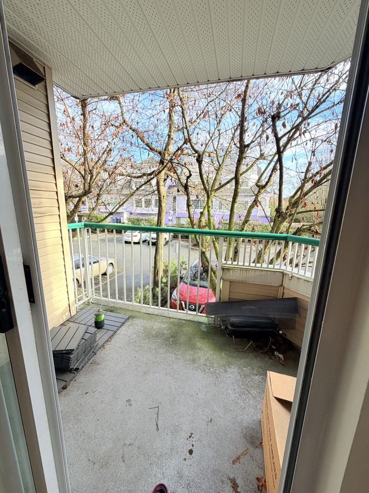 8655 Jones Rd - Photo 4 of 19