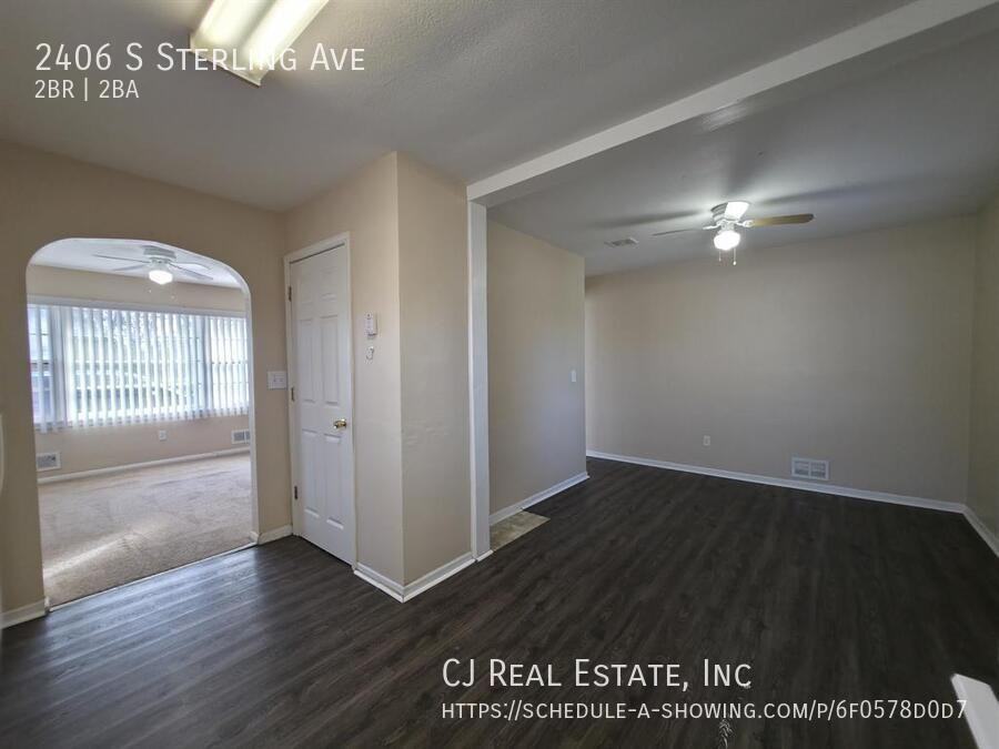 2406 S Sterling Ave - Photo 4 of 11