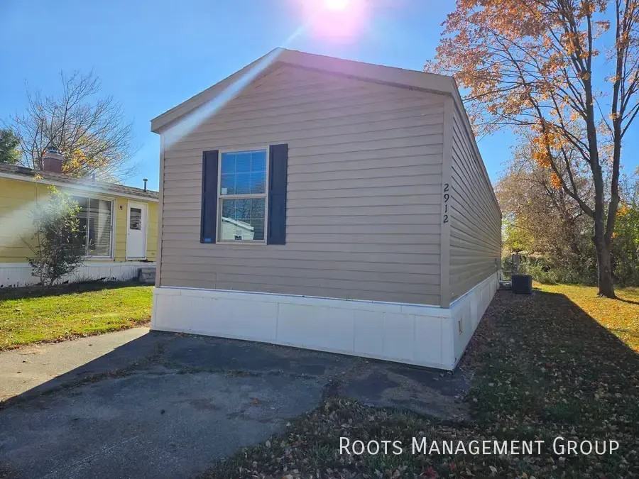 2912 Gemini St - Photo 4 of 23