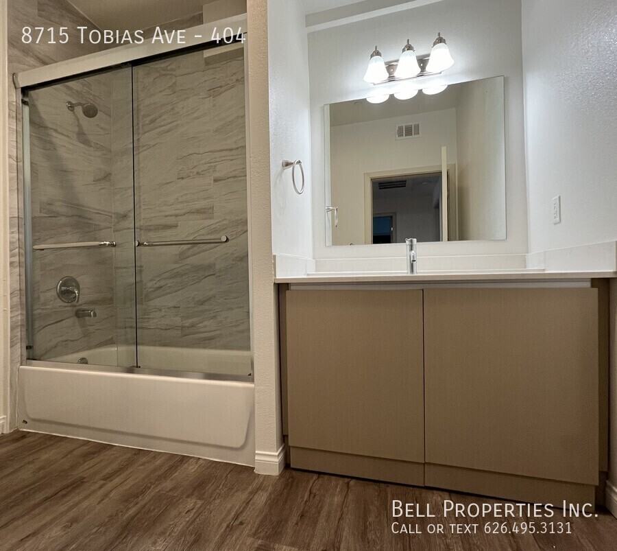 8715 Tobias Ave #404 - Photo 7 of 10