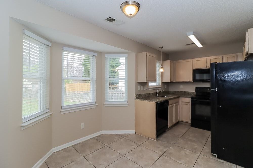 6705 Rain Creek Way - Photo 6 of 16