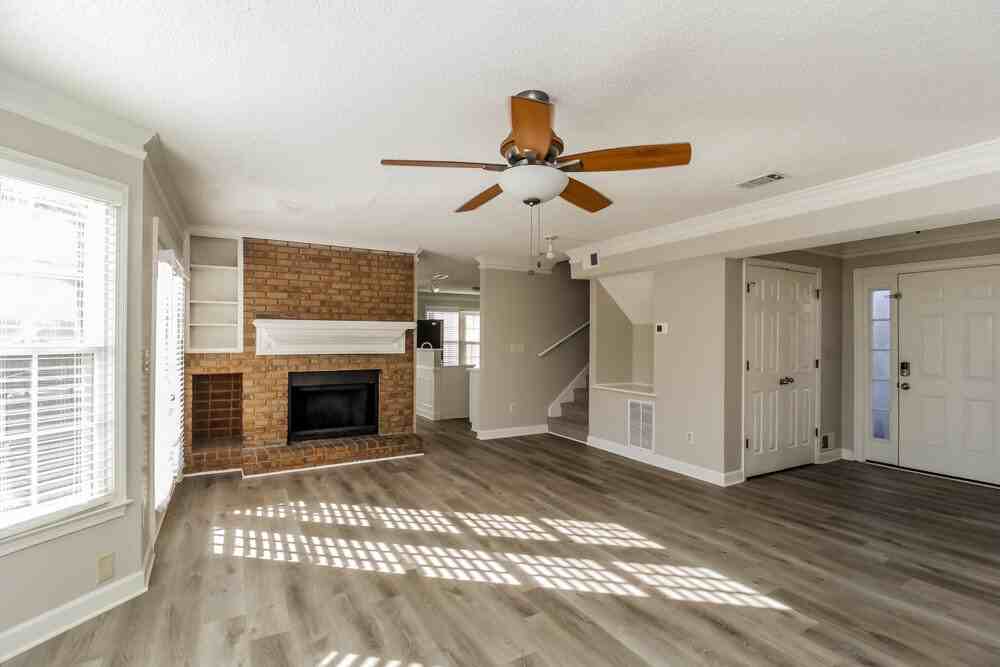 5176 Ray Ct - Photo 5 of 17