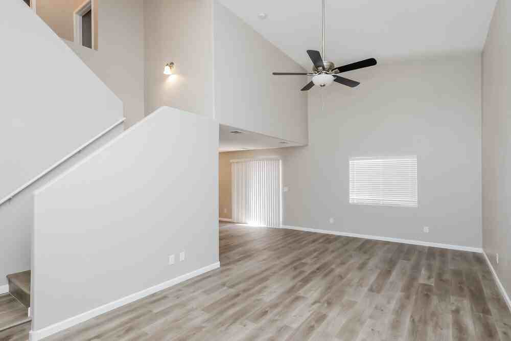 5224 Mineral Lake Dr - Photo 5 of 17