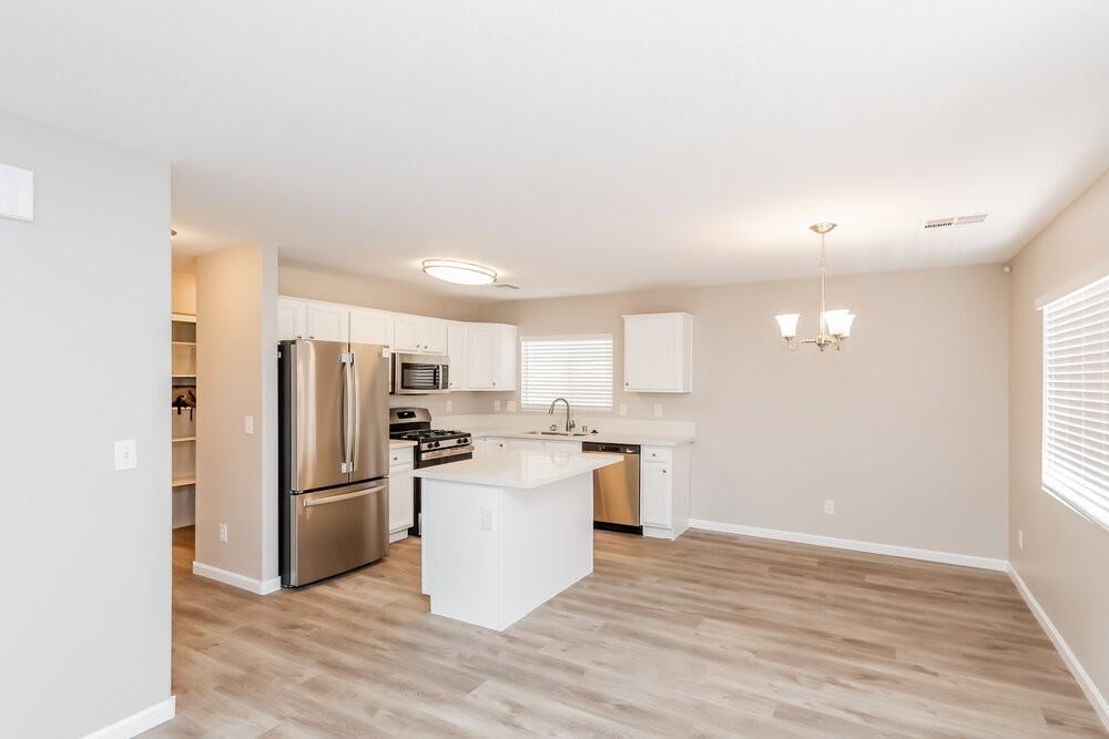 5224 Mineral Lake Dr - Photo 7 of 17