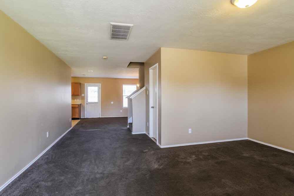 21211 Linden House Ct - Photo 4 of 25