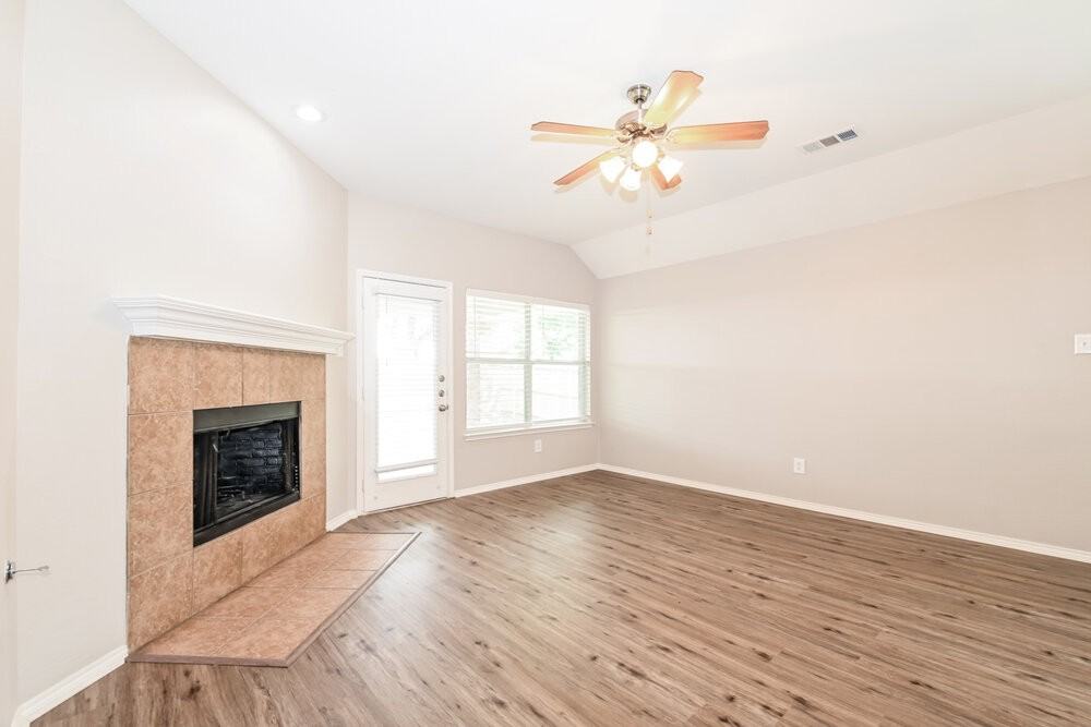 3135 Marble Falls Dr - Photo 4 of 16