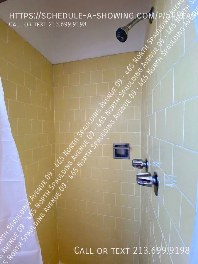 465 N Spaulding Ave - Photo 5 of 17