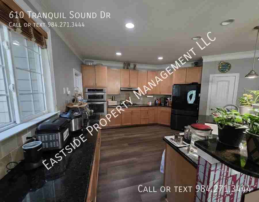 610 Tranquil Sound Dr - Photo 5 of 21