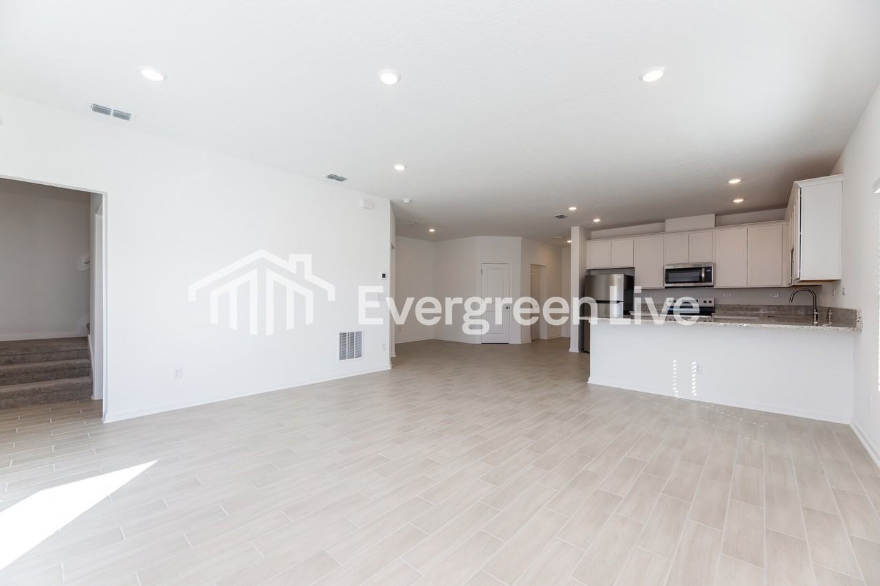 3653 Belstead Way - Photo 4 of 16