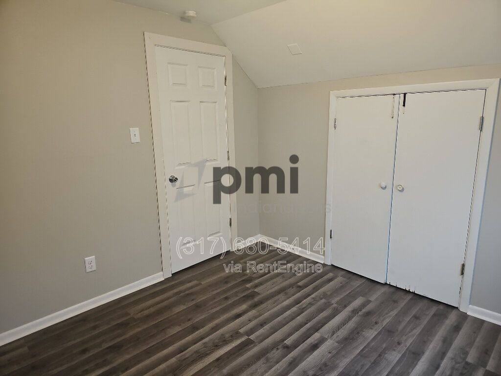 4138 N Irvington Ave - Photo 3 of 10