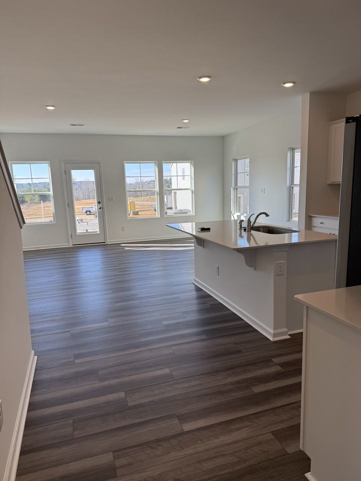 110 Florida St - Photo 4 of 33