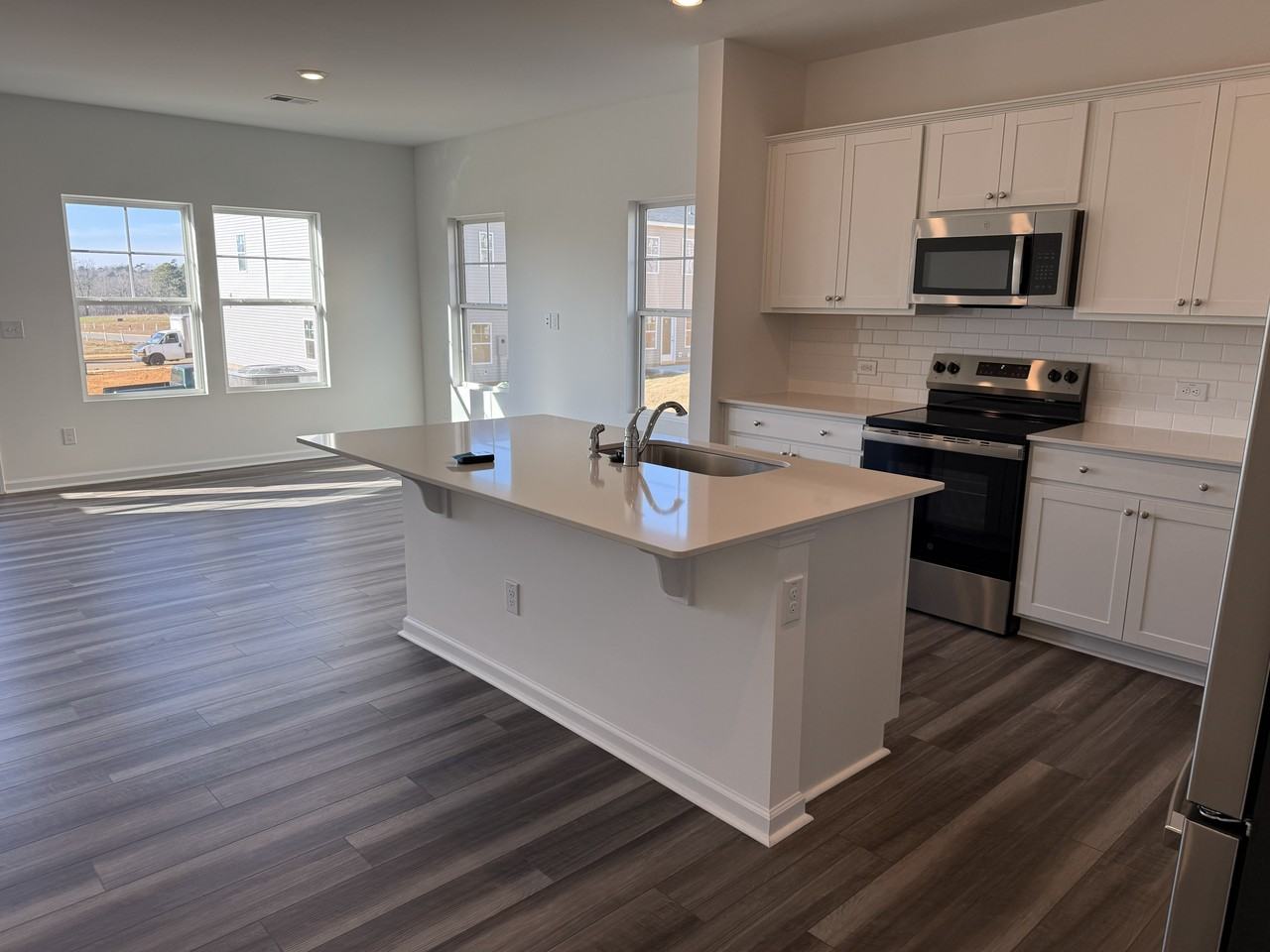 110 Florida St - Photo 5 of 33